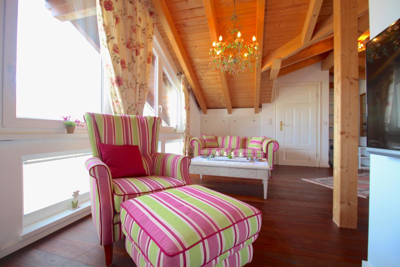 Himmelschloesschen & Chalet Rose Garmisch-Partenkirchen Bagian luar foto