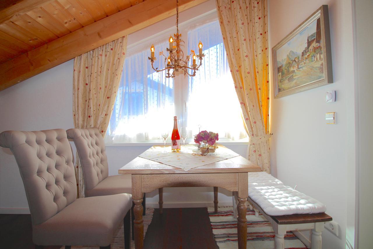 Himmelschloesschen & Chalet Rose Garmisch-Partenkirchen Bagian luar foto