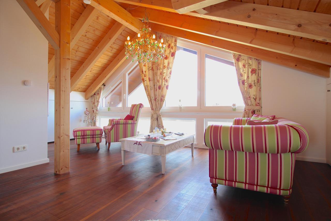 Himmelschloesschen & Chalet Rose Garmisch-Partenkirchen Bagian luar foto